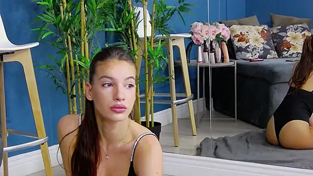 Snapshot of KimmDaviss chatting on October 25, 2025, 6:54 am KimmDaviss online show from October 25, 2025, 6:54 am