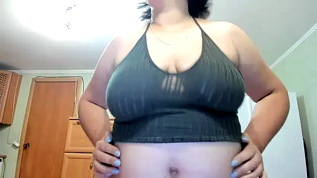 Snapshot of KATTYWARM_ chatting on September 15, 2025, 8:42 pm KATTYWARM online show from September 15, 2025, 8:42 pm