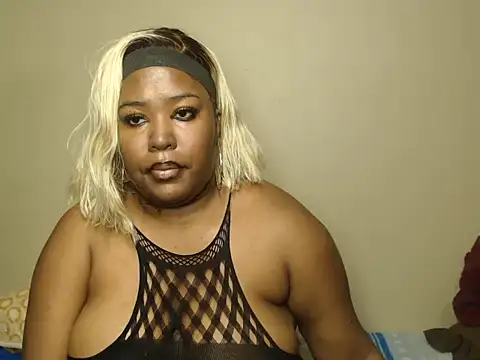 Snapshot of SexyEbonyy_ chatting on October 6, 2025, 10:18 pm SexyEbonyy online show from October 6, 2025, 10:18 pm