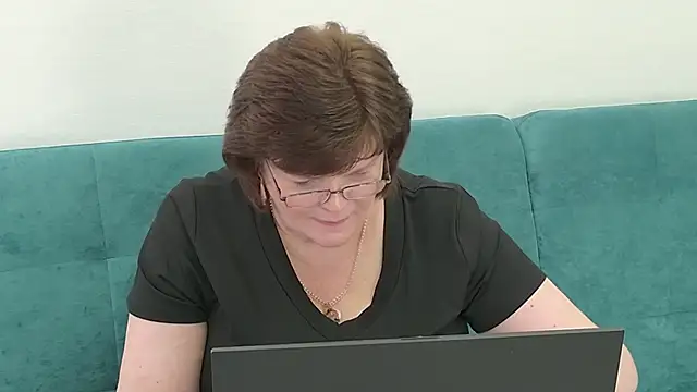 Sandra Sunrise online show from November 9, 2025, 8:45 am