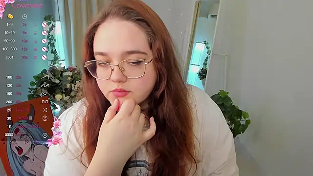 Snapshot of Neko_Moor chatting on November 18, 2025, 8:35 pm Neko Moor online show from November 18, 2025, 8:35 pm