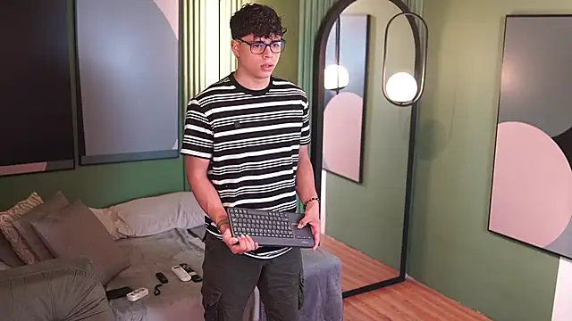 Ethan occonor online show from October 1, 2025, 1:06 pm