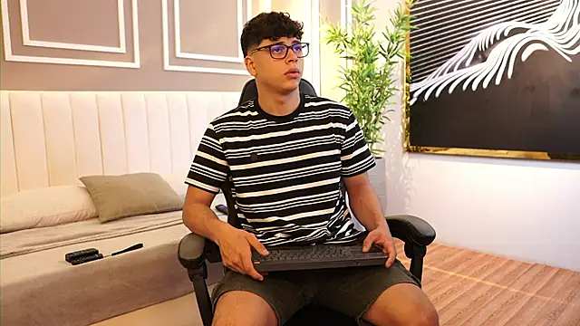 Ethan occonor online show from December 20, 2025, 12:45 pm