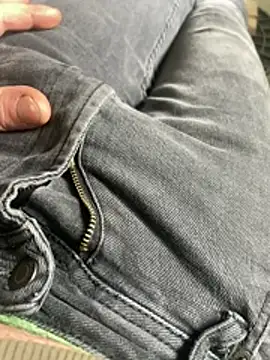 Snapshot of Marius1991 chatting on February 4, 2026, 12:55 pm Marius1991 online show from February 4, 2026, 12:55 pm