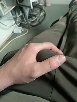 Snapshot of Marius1991 chatting on February 25, 2026, 5:50 am Marius1991 online show from February 25, 2026, 5:50 am