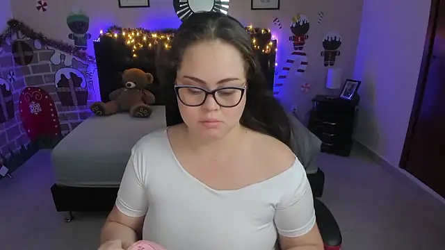 LolaVillalobos online show from January 8, 2026, 11:56 am