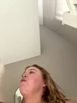 Snapshot of KaylaTrudi chatting on September 30, 2025, 8:19 am KaylaTrudi online show from September 30, 2025, 8:19 am