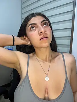 Snapshot of arieel__722 chatting on October 20, 2025, 3:40 am arieel 722 online show from October 20, 2025, 3:40 am