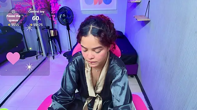 Snapshot of Maggy_t18 chatting on October 25, 2025, 8:00 am Maggy t18 online show from October 25, 2025, 8:00 am