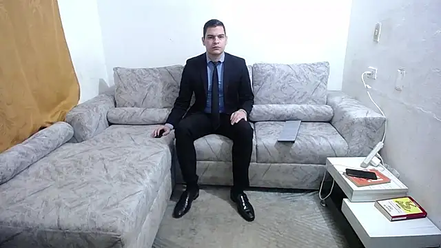 Victor Maitland online show from October 21, 2025, 7:47 pm