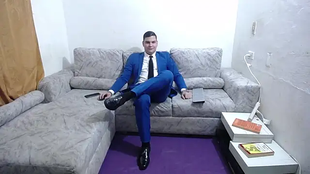 Snapshot of Victor_Maitland chatting on May 7, 2026, 3:34 am Victor Maitland online show from May 7, 2026, 3:34 am