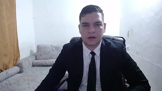 Snapshot of Victor_Maitland chatting on May 7, 2026, 7:52 pm Victor Maitland online show from May 7, 2026, 7:52 pm