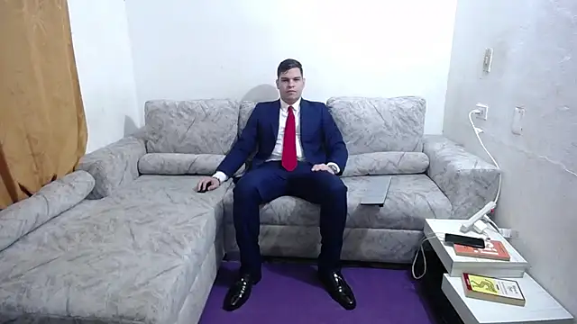 Snapshot of Victor_Maitland chatting on May 17, 2026, 3:37 am Victor Maitland online show from May 17, 2026, 3:37 am