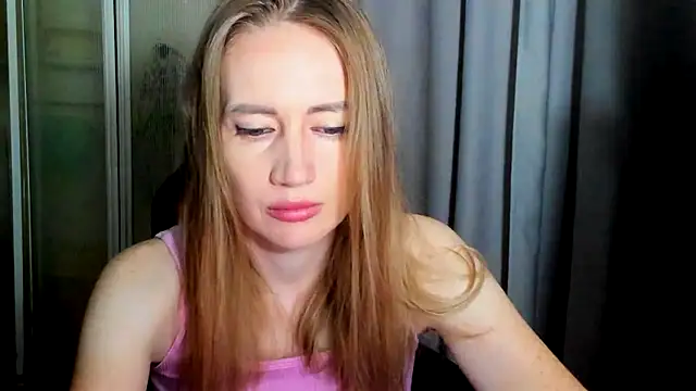 JessFoxxx online show from June 12, 2026, 3:05 am