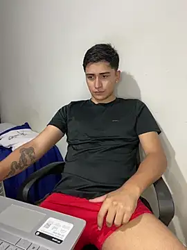 Tavinho067 online show from December 21, 2025, 11:23 pm