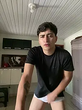 Tavinho067 online show from February 11, 2026, 8:03 pm