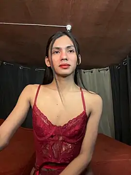 Snapshot of Ur_latinahotpaprika chatting on November 3, 2025, 2:29 pm Ur latinahotpaprika online show from November 3, 2025, 2:29 pm