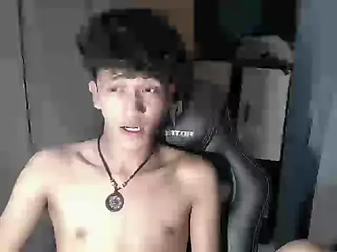 Snapshot of kenbigcockxx chatting on October 22, 2025, 6:46 am kenbigcockxx online show from October 22, 2025, 6:46 am