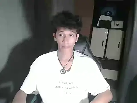 Snapshot of kenbigcockxx chatting on November 2, 2025, 10:28 am kenbigcockxx online show from November 2, 2025, 10:28 am