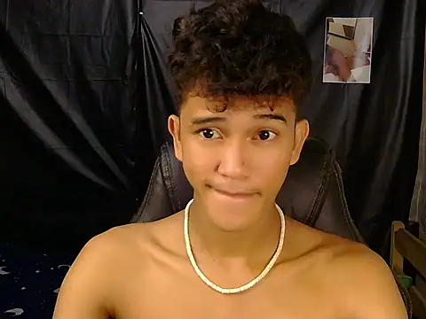 kenbigcockxx online show from February 24, 2026, 1:09 pm