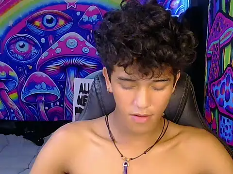 kenbigcockxx online show from June 5, 2026, 3:13 am