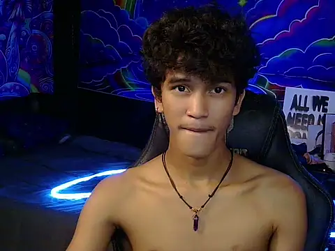 Snapshot of kenbigcockxx chatting on July 9, 2026, 3:21 am kenbigcockxx online show from July 9, 2026, 3:21 am