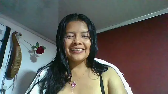 DianaOchoa  online show from May 8, 2026, 3:34 am