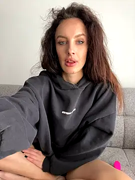 Snapshot of goodgirldevil chatting on October 28, 2025, 11:14 am goodgirldevil online show from October 28, 2025, 11:14 am