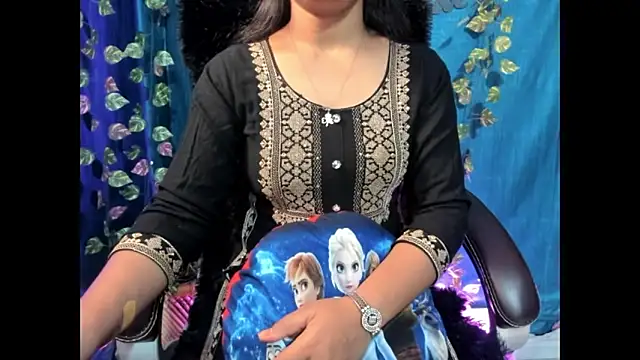 Snapshot of Forever_Love2025 chatting on October 25, 2025, 7:05 am Forever Love2025 online show from October 25, 2025, 7:05 am