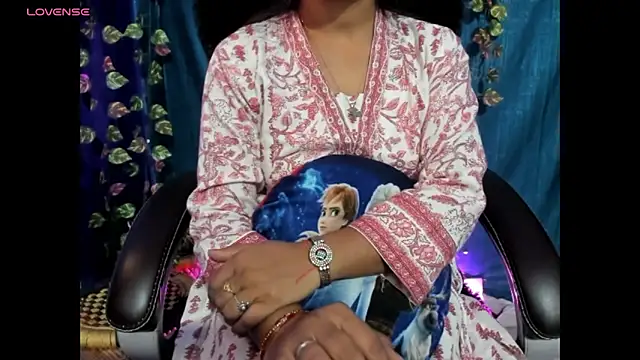 Snapshot of Forever_Love2025 chatting on October 27, 2025, 7:45 am Forever Love2025 online show from October 27, 2025, 7:45 am