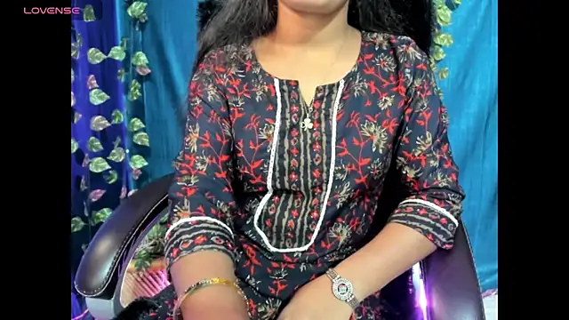 Snapshot of Forever_Love2025 chatting on October 28, 2025, 7:56 am Forever Love2025 online show from October 28, 2025, 7:56 am