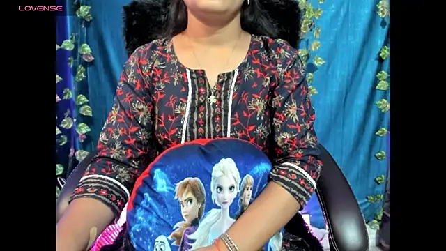 Snapshot of Forever_Love2025 chatting on October 30, 2025, 7:32 am Forever Love2025 online show from October 30, 2025, 7:32 am