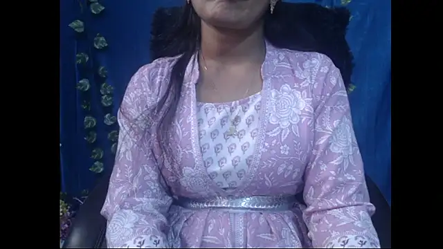 Snapshot of Forever_Love2025 chatting on November 28, 2025, 7:55 am Forever Love2025 online show from November 28, 2025, 7:55 am