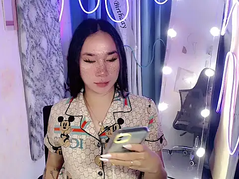 in yourdreamstarxx online show from December 21, 2025, 9:11 pm