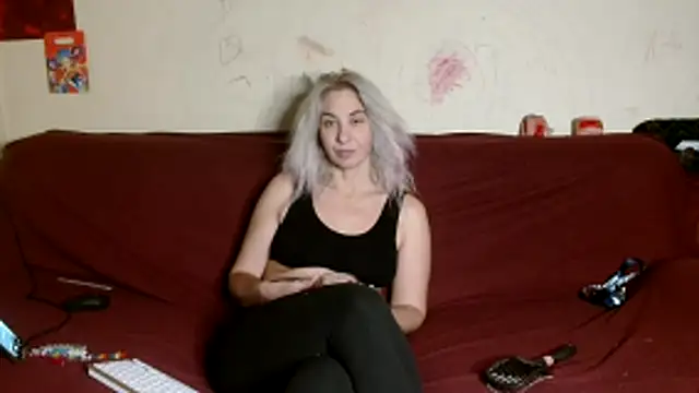 AsyaLulu online show from November 19, 2025, 9:48 pm