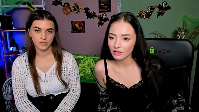 miki-niki online show from November 3, 2025, 4:30 pm