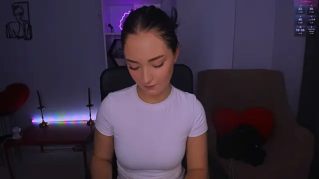 miki-niki online show from November 14, 2025, 10:47 am