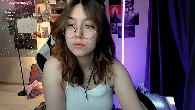 ameliameadd online show from September 27, 2025, 7:13 am