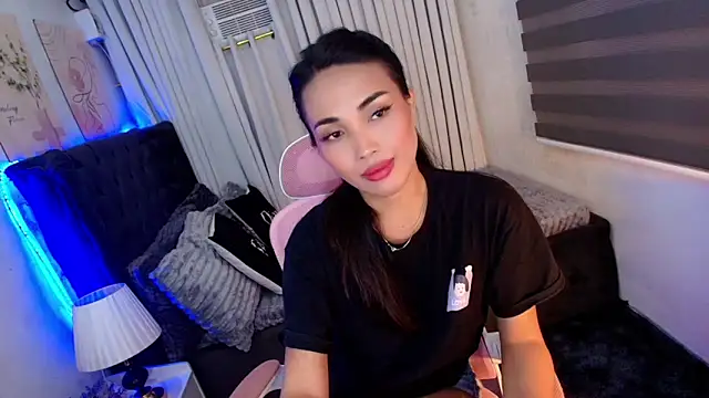 Snapshot of asian_lucii chatting on October 10, 2025, 12:59 pm asian lucii online show from October 10, 2025, 12:59 pm