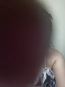 lunna 07 online show from November 23, 2025, 3:45 pm