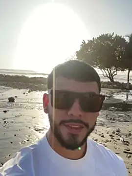 Dimitri Bass online show from February 4, 2026, 10:04 pm