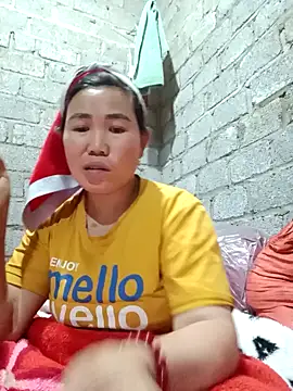 jienrrr online show from October 7, 2025, 11:18 am