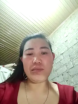 jienrrr online show from October 18, 2025, 12:50 pm