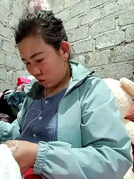 jienrrr online show from October 26, 2025, 2:01 pm