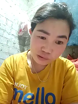 jienrrr online show from November 1, 2025, 12:23 am