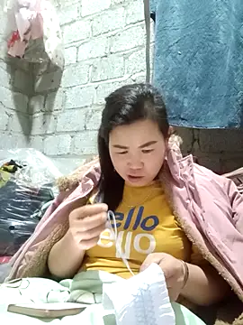 jienrrr online show from November 4, 2025, 1:38 am