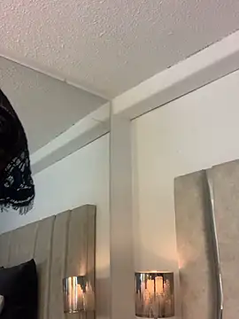 CamiJone online show from December 22, 2025, 11:46 pm