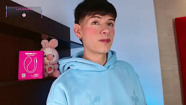 Ezra Storm online show from November 30, 2025, 8:35 pm