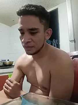 Andreshot911 online show from October 25, 2025, 4:42 am