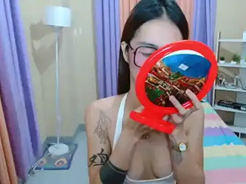 XxTsUncutAskaxX online show from July 6, 2026, 5:04 am